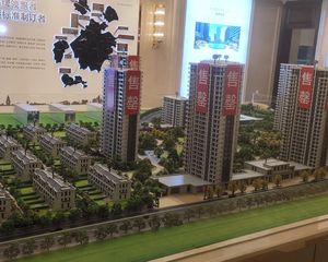 滨江诺德学府小区自带泳池,环境优美