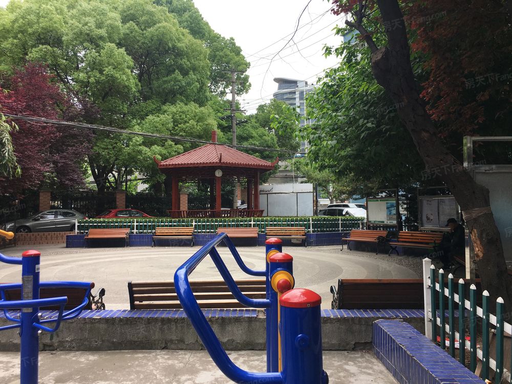 小区相关图