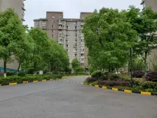 一梯三户,小区中心位置,近地铁,南北通透