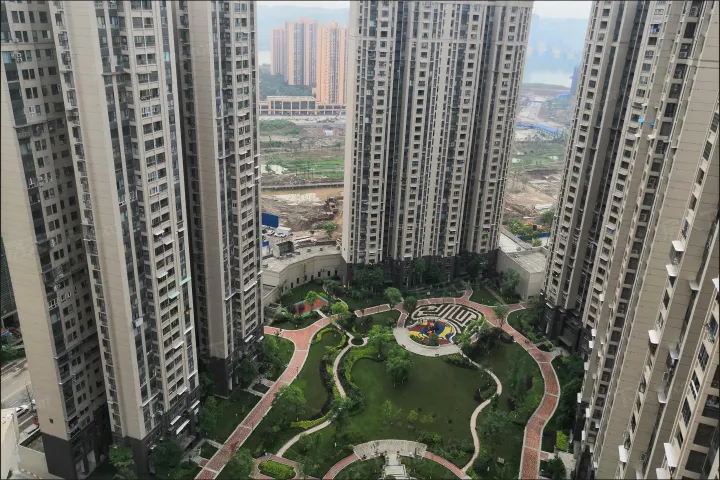 恒大中航城楼盘外观3