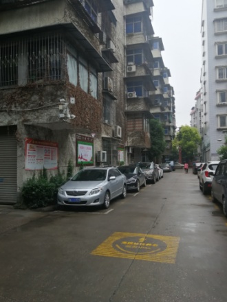 高雄路鲩子湖住宅区