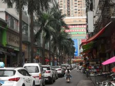 黄河时装城旁中间楼层三房出售,诚心出