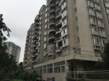 大竹林片区目很便宜一套精装四房,全小区中庭,近轻轨