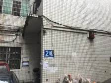 买一层附一层 再带屋顶花园 装修99成新基本没住过