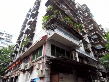 业主停车100月,电梯大四房,出门就是双龙轻轨站