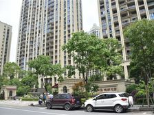 晓郡二期,带辅房,楼层好,电梯房。南北通透