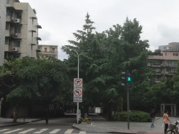锦里西路66号院实景图