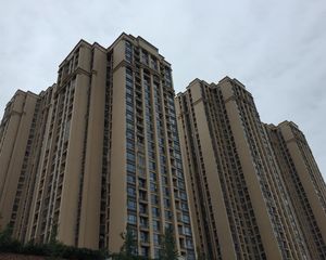 中加水岸3室2厅东南