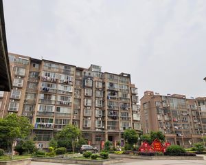 房东诚心出售,看房提前打电话。。。