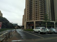 融创松湖澜园 4室2厅 南