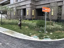 近地铁.湖景房,视野开阔,采光好,好楼层,满两年。