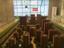 房东诚心出售,带车位储藏室,户型方正,看房提前联系