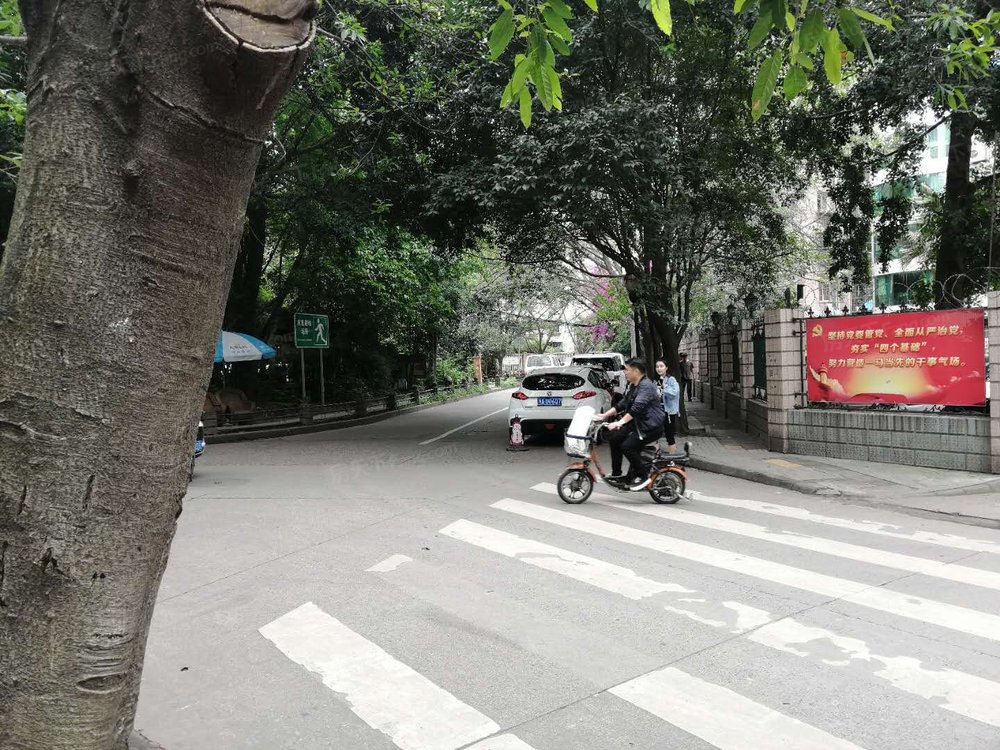 小区相关图