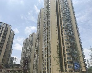 光华之心3室2厅东南