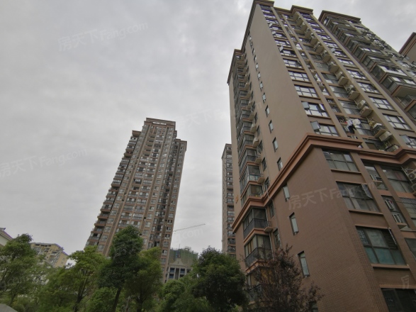 光谷麦郡实景图