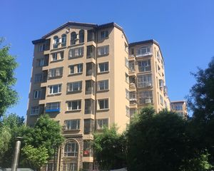 龙湖大名居满五唯一电梯洋房,落地阳台