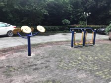 南坪上海城附近,户型正采光好,带阳台!