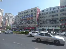 三室通厅户型,两南卧一北卧,两卫