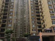 东盟华府商业区,地铁口,交通便利,大型超市菜市,双学区,公立幼儿园。