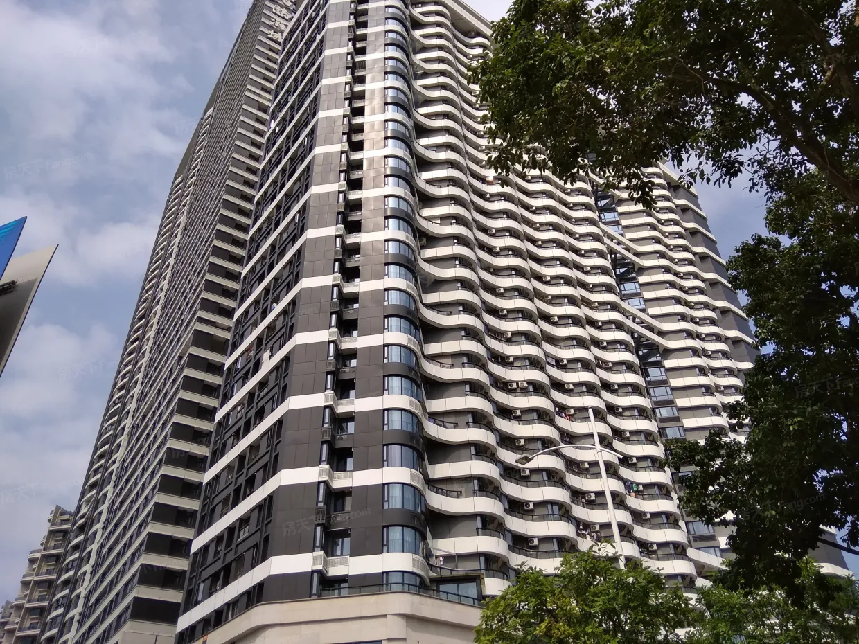 君临海域公寓小区外景2