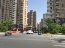 次新小区 有钥匙 随时可看 位置好 诚售