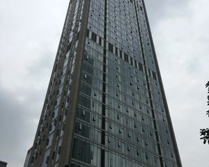 铁狮门晶融汇 1室1厅 南