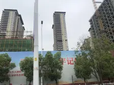 物业系统完善,常年有物业打理,绿化环境优美