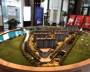 低密纯洋房住宅,环境佳,户型号,一梯两户。