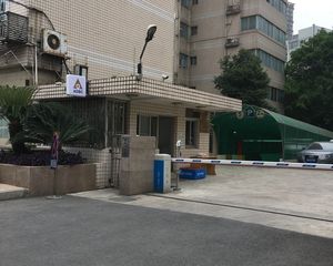 均隆街61号3室2厅东南