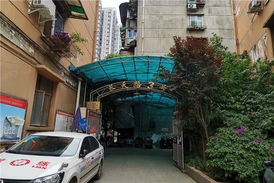 小区相关图