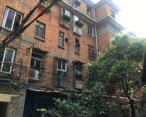 师大南路54号手表厂宿舍(金芯社区)户型方正,采光好近地铁视野好,诚心出售