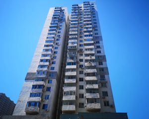 西安路商圈,地铁近,两室电梯房,中间楼层视野好
