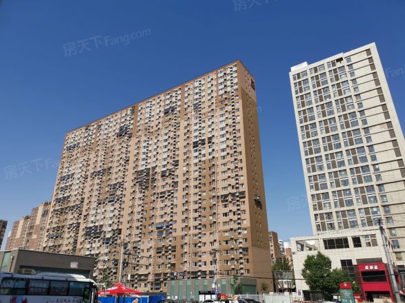 万科红实景图