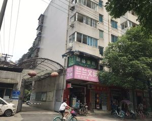 鼓楼洞街7号 3室2厅 东南