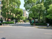 6期一梯一户,顶楼带露台,使用面积多出80平,有车位