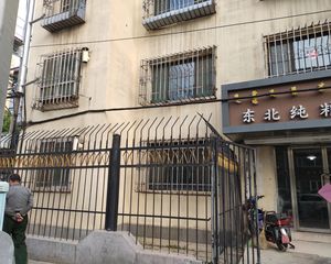 北垣 2居1卫 简装 满五二套 采光好,交通方便