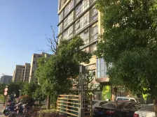 地铁口复式公寓 105平 看房方便 诚心出售