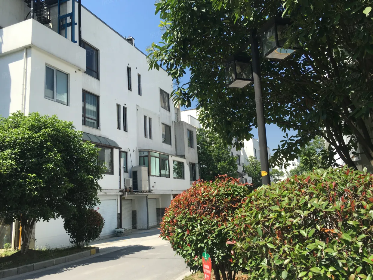 金湖银滩公寓