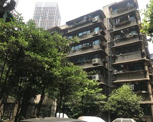鼓楼洞街7号3室2厅东南