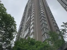 1.5号线出行方便,配套齐全,诚心出售。