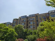 近地铁一梯一户,4套间设计,带全明地下室,带车位