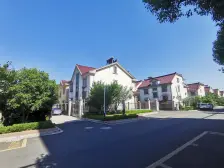 区政府旁朝西视野好楼下就是天虹购物商场