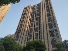 靠近地铁中间楼层视野开阔环境优美