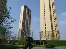 此房清水毛坯,双阳台 前面是运河公园,采光无遮挡