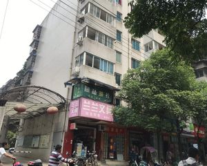 鼓楼洞街7号 3室1厅 东南