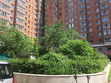 果园星城B区电梯建筑128米大明厅,下楼市公交多条车站