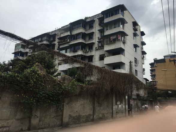布坝子街10号院实景图