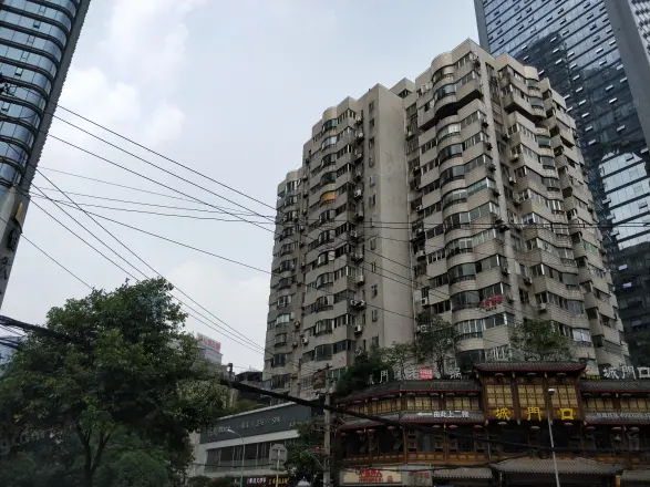 天府公寓实景图