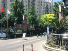 产权清晰,自住精装,小区位置安静,可拎包入住,诚意出售