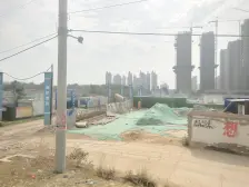 此房全天采光好楼层诚心出售,地铁口,小区人车分流